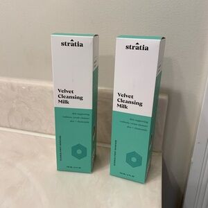 Stratia Velvet Cleansing Milk
